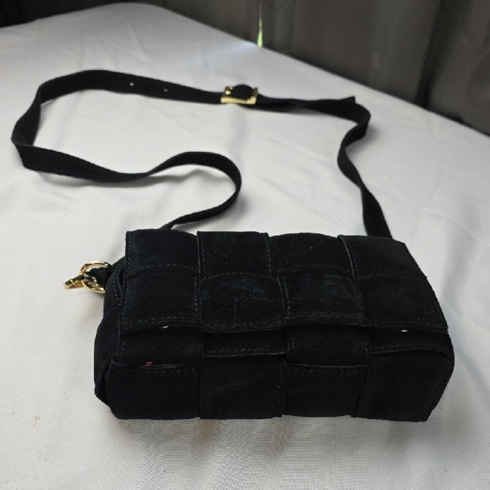 Elegant Black‎ Leather Crossbody Bag Purse Woven Adjustable Snaps Italy 9x6 EUC